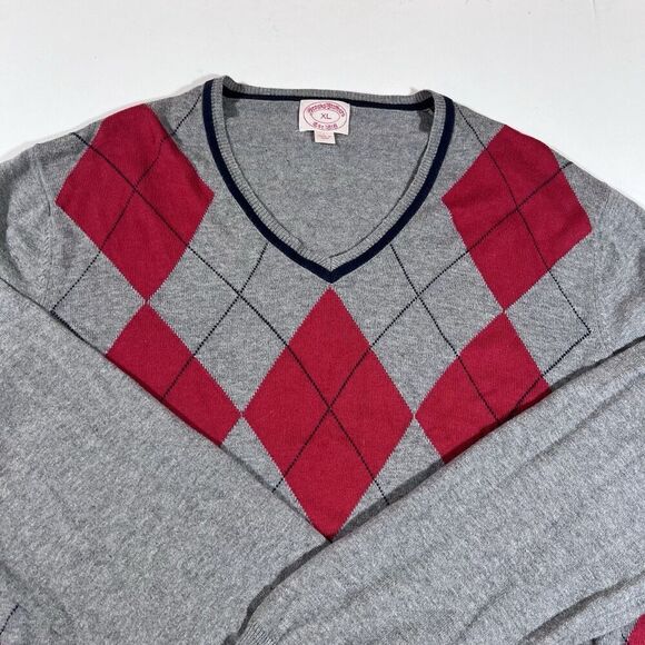 Brooks Brothers Argyle Diamond Red Grey V-Neck Sweater Men's Size XL - Picture 3 of 6